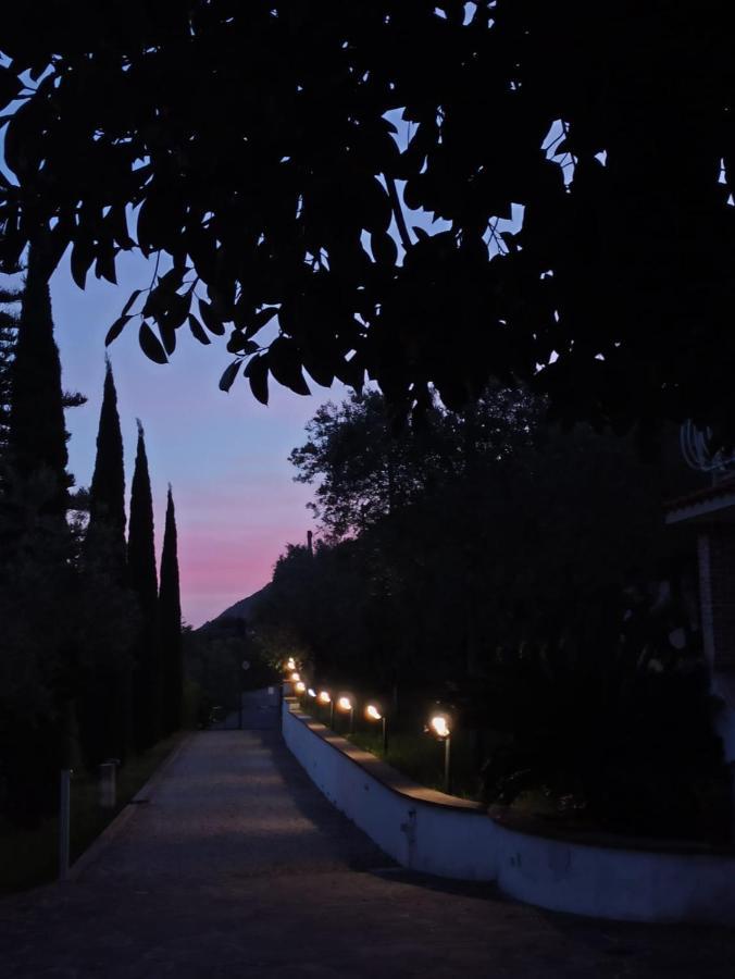 Sul Lago Dorato Terracina Buitenkant foto