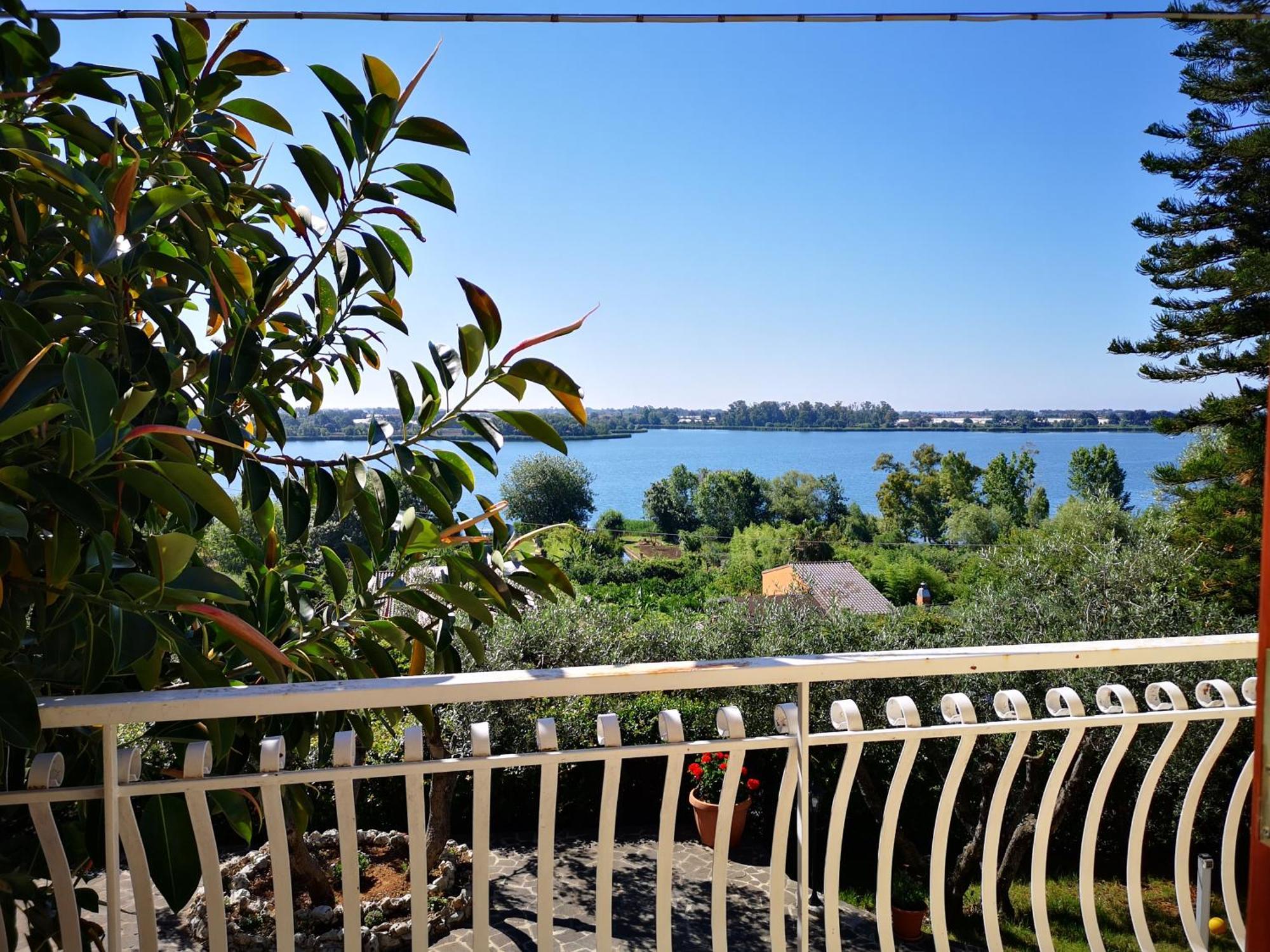 Sul Lago Dorato Terracina Kamer foto